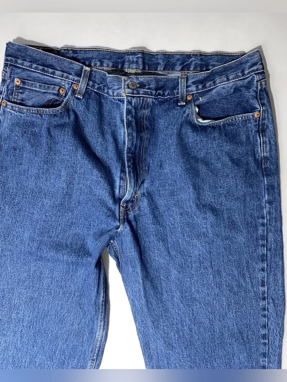 GOOD Size 42 x 25 Mens Levi (Levis) Strauss 550 Jeans Cotton Med Blue
